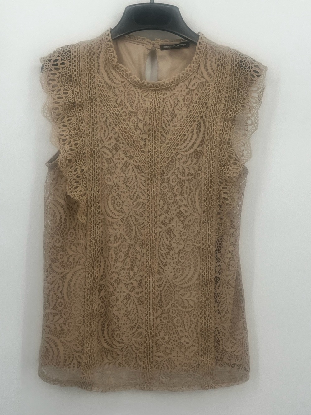 Cable and Gauge lace lined top. Beige size Medium. Gently worn